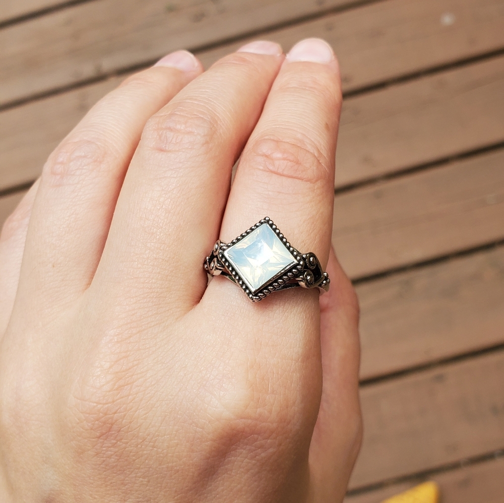 NWOT Silver Opal Moonstone Ring - Picture 8 of 11